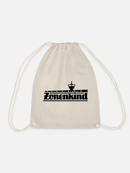 Zonenkind mit Grenzmauer und Turm - Turnbeutel - Natur