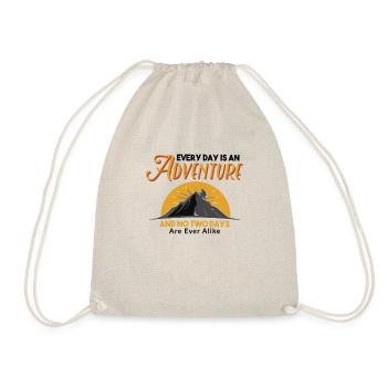 Jeder Tag ist ein Abenteuer Wandershirt - Turnbeutel - Natur - Vorne