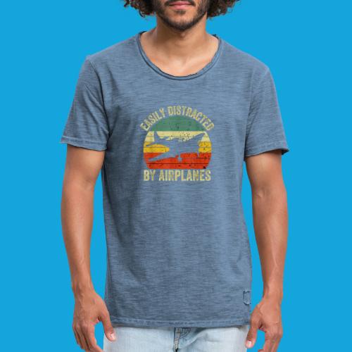 Easily Distracted by Airplanes - Männer Vintage T-Shirt