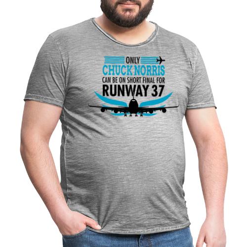 Endast Chuck Norris landar på landningsbana 37 - Vintage-T-shirt herr