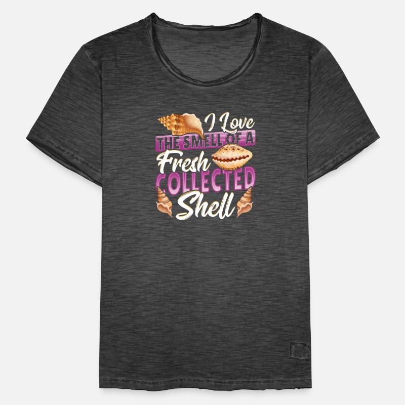Seashell Collecting Design for an Shell Hunter Men's Vintage T-Shirt