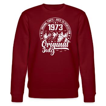 Juli 1973 Original:51 Jahre altes Geburtstagsgeschenk - Stanley/Stella Unisex Bio-Sweatshirt CHANGER  - Burgunderrot - Vorne - Nik (191cm) & Marisol (170cm)