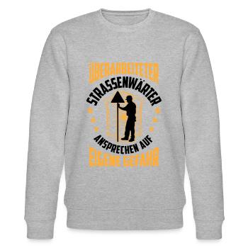 Überarbeiteter Straßenwärter Straßenwart - Stanley/Stella Unisex Bio-Sweatshirt CHANGER  - Grau meliert - Vorne - Nik (191cm) & Marisol (170cm)