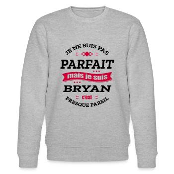 BRYAN PARFAIT - PRENOM BRYAN - Sweat bio CHANGER Stanley/Stella Unisexe - gris chiné - Devant - Nik (191cm) & Marisol (170cm)