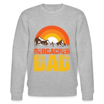 Geocaching-cache-jagd, The Funny Geocacher - Stanley/Stella CHANGER Unisex Organic Sweatshirt - heather grey - Front - Nik (191cm) & Marisol (170cm)