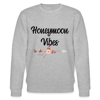 Honeymoon vibes Flitterwochen Hochzeitsgeschenk - Stanley/Stella Unisex Bio-Sweatshirt CHANGER  - Grau meliert - Vorne - Nik (191cm) & Marisol (170cm)