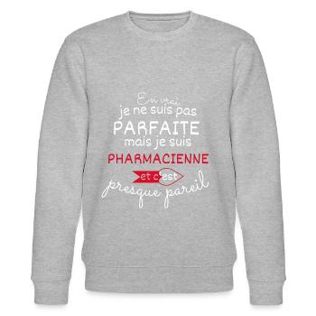 Pas parfaite mais Pharmacienne - Sweat bio CHANGER Stanley/Stella Unisexe - gris chiné - Devant - Nik (191cm) & Marisol (170cm)