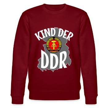 Kinder Der DDR - Stanley/Stella Unisex Bio-Sweatshirt CHANGER  - Burgunderrot - Vorne - Nik (191cm) & Marisol (170cm)
