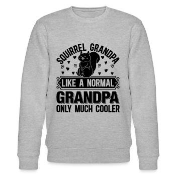 Squirrel Grandpa Like A Normal Grandpa Only Much C - Stanley/Stella Unisex Bio-Sweatshirt CHANGER  - Grau meliert - Vorne - Nik (191cm) & Marisol (170cm)