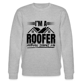I'm A Roofer Nothing Scares Me - Roofing Roof Work - Stanley/Stella Unisex Bio-Sweatshirt CHANGER  - Grau meliert - Vorne - Nik (191cm) & Marisol (170cm)