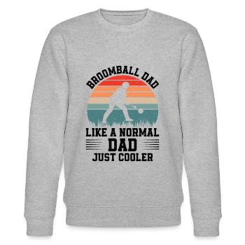 Broomball Dad Like A Normal Dad Just Cooler - Broo - Stanley/Stella Unisex Bio-Sweatshirt CHANGER  - Grau meliert - Vorne - Nik (191cm) & Marisol (170cm)