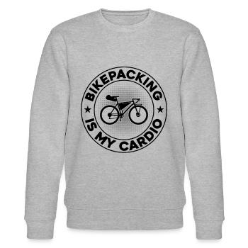 Bikepacking Is My Cardio - Gravel Bike Bikepacking - Stanley/Stella Unisex Bio-Sweatshirt CHANGER  - Grau meliert - Vorne - Nik (191cm) & Marisol (170cm)
