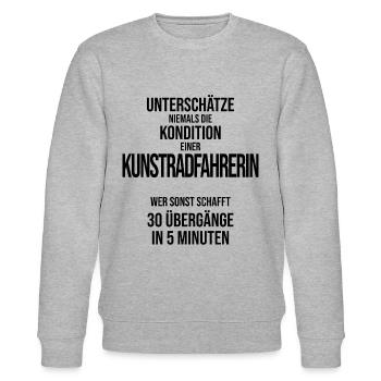 Unterschätze nie die Kondition Kunstradfahrerin - Stanley/Stella Unisex Bio-Sweatshirt CHANGER  - Grau meliert - Vorne - Nik (191cm) & Marisol (170cm)
