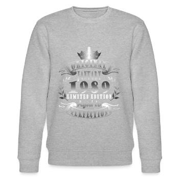 January 1989 - January 1989 Birthday Gift - Stanley/Stella CHANGER Unisex Organic Sweatshirt - heather grey - Front - Nik (191cm) & Marisol (170cm)