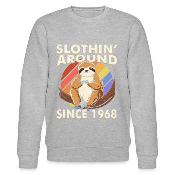 Relaxed Born since 1968 Birthday - Stanley/Stella CHANGER Unisex Organic Sweatshirt - heather grey - Front - Nik (191cm) & Marisol (170cm)