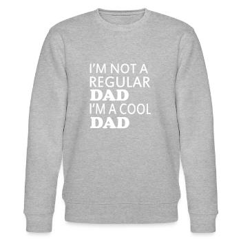 I M NOT A REGULAR DAD I M A COOL DAD - Stanley/Stella CHANGER Unisex Organic Sweatshirt - heather grey - Front - Nik (191cm) & Marisol (170cm)