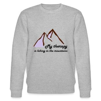 Meine Therapie ist wandern in den Bergen Geschenk - Stanley/Stella Unisex Bio-Sweatshirt CHANGER  - Grau meliert - Vorne - Nik (191cm) & Marisol (170cm)