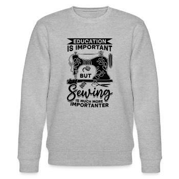 Education is important but Sewing is much more imp - Stanley/Stella Unisex Bio-Sweatshirt CHANGER  - Grau meliert - Vorne - Nik (191cm) & Marisol (170cm)