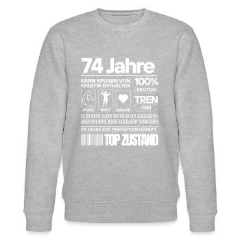 74 Jahre und im Top Zustand - Stanley/Stella Unisex Bio-Sweatshirt CHANGER  - Grau meliert - Vorne - Nik (191cm) & Marisol (170cm)