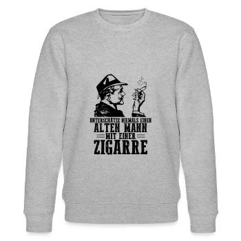 Unterschätze niemals einen alten Mann Zigarre - Stanley/Stella Unisex Bio-Sweatshirt CHANGER  - Grau meliert - Vorne - Nik (191cm) & Marisol (170cm)
