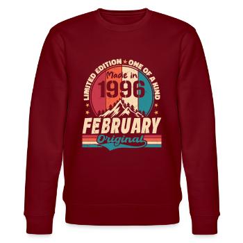 Vintage Geschenk zum 28. Geburtstag geboren im Februar 1996 - Stanley/Stella Unisex Bio-Sweatshirt CHANGER  - Burgunderrot - Vorne - Nik (191cm) & Marisol (170cm)