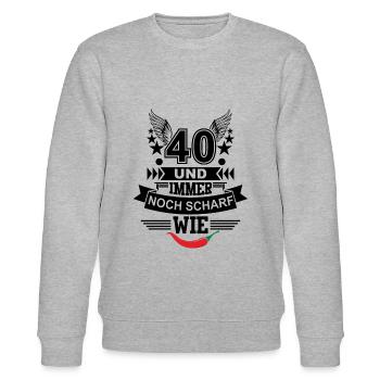 40 Und Immer Noch Scharf Wie Peperoni - Stanley/Stella Unisex Bio-Sweatshirt CHANGER  - Grau meliert - Vorne - Nik (191cm) & Marisol (170cm)
