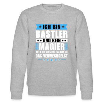 Ich bin Bastler und kein Magier - Stanley/Stella Unisex Bio-Sweatshirt CHANGER  - Grau meliert - Vorne - Nik (191cm) & Marisol (170cm)