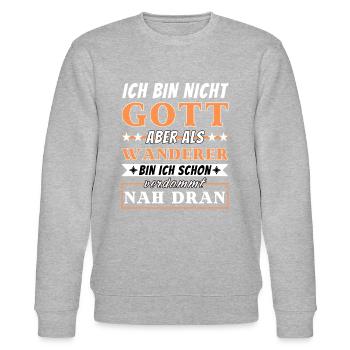 Ich bin nicht Gott aber als Wanderer nah dran - Stanley/Stella Unisex Bio-Sweatshirt CHANGER  - Grau meliert - Vorne - Nik (191cm) & Marisol (170cm)