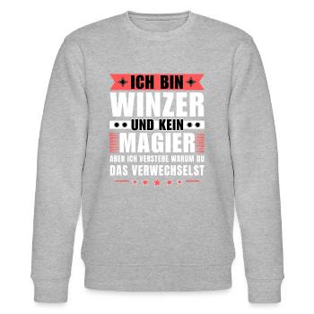 Ich bin Winzer und kein Magier - Stanley/Stella Unisex Bio-Sweatshirt CHANGER  - Grau meliert - Vorne - Nik (191cm) & Marisol (170cm)