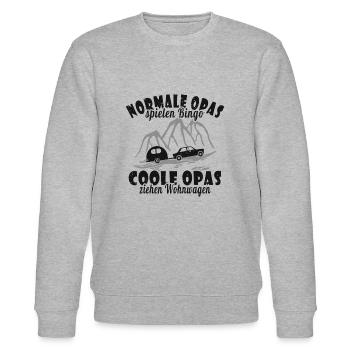 Ferien Urlaub Wohnwagen Camping Opa - Stanley/Stella Unisex Bio-Sweatshirt CHANGER  - Grau meliert - Vorne - Nik (191cm) & Marisol (170cm)
