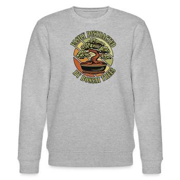 Leicht ablenkbar durch Bonsai-Bäume Bonsai-Schalen - Stanley/Stella Unisex Bio-Sweatshirt CHANGER  - Grau meliert - Vorne - Nik (191cm) & Marisol (170cm)