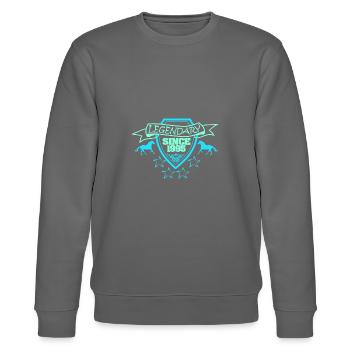 Legendär 1995 - Stanley/Stella Unisex Bio-Sweatshirt CHANGER  - Burgunderrot - Vorne - Nik (191cm) & Marisol (170cm)