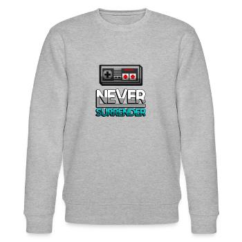 NEVER SURRENDER (Türkis) + NES Controller - Gaming - Stanley/Stella Unisex Bio-Sweatshirt CHANGER  - Grau meliert - Vorne - Nik (191cm) & Marisol (170cm)