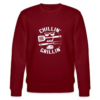 BBQ Grillen Griller Grillkönig Grillsaison Chillen - Stanley/Stella Unisex Bio-Sweatshirt CHANGER  - Burgunderrot - Vorne - Nik (191cm) & Marisol (170cm)