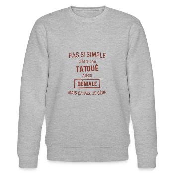 Tatoué GÉNIALE rouge brunâtre foncé - Sweat bio CHANGER Stanley/Stella Unisexe - gris chiné - Devant - Nik (191cm) & Marisol (170cm)