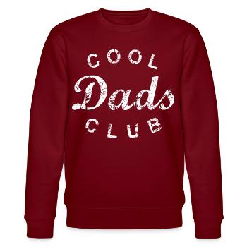 Cool Dads Club Papa Vatertag Geschenk - Stanley/Stella Unisex Bio-Sweatshirt CHANGER  - Burgunderrot - Vorne - Nik (191cm) & Marisol (170cm)