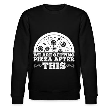 We Are Getting Pizza After This 3 - Stanley/Stella Unisex Bio-Sweatshirt CHANGER  - Schwarz - Vorne - Nik (191cm) & Marisol (170cm)