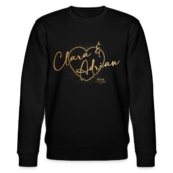 Sturm der Liebe Traumpaar Clara & Adrian - Stanley/Stella Unisex Bio-Sweatshirt CHANGER  - Schwarz - Vorne - Nik (191cm) & Marisol (170cm)