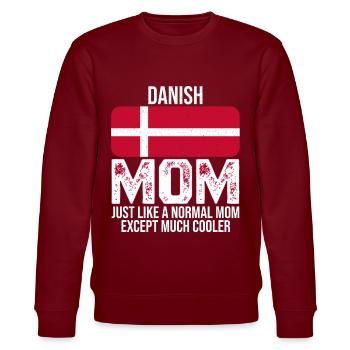 Danish Mom Denmark Flag For Mother's Day - Stanley/Stella Unisex Bio-Sweatshirt CHANGER  - Burgunderrot - Vorne - Nik (191cm) & Marisol (170cm)