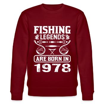 Fishing Legends Are Born In 1978 - Stanley/Stella Unisex Bio-Sweatshirt CHANGER  - Burgunderrot - Vorne - Nik (191cm) & Marisol (170cm)