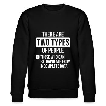 There Are Two Types Of People Extrapolate - Stanley/Stella Unisex Bio-Sweatshirt CHANGER  - Schwarz - Vorne - Nik (191cm) & Marisol (170cm)