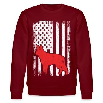 4. Juli USA Schäferhund - Stanley/Stella Unisex Bio-Sweatshirt CHANGER  - Burgunderrot - Vorne - Nik (191cm) & Marisol (170cm)