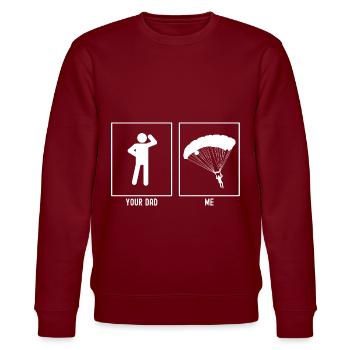 Dein Vater - Ich - Gleitschirmfliegen Landung - Stanley/Stella Unisex Bio-Sweatshirt CHANGER  - Burgunderrot - Vorne - Nik (191cm) & Marisol (170cm)