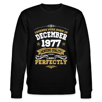 Vintage Aged Perfectly December 1977 - Stanley/Stella CHANGER Unisex Organic Sweatshirt - black - Front - Nik (191cm) & Marisol (170cm)