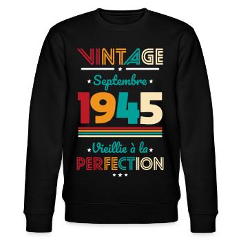80. Geburtstag - Jahrgang - September 1945 - Stanley/Stella Unisex Bio-Sweatshirt CHANGER  - Schwarz - Vorne - Nik (191cm) & Marisol (170cm)