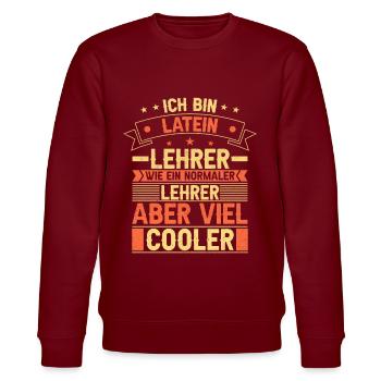 Latein Lehrer - Stanley/Stella Unisex Bio-Sweatshirt CHANGER  - Burgunderrot - Vorne - Nik (191cm) & Marisol (170cm)
