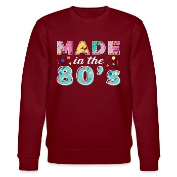 Made In The 80s Retro Karneval 80er Mottoparty - Stanley/Stella Unisex Bio-Sweatshirt CHANGER  - Burgunderrot - Vorne - Nik (191cm) & Marisol (170cm)