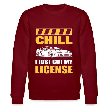 Chill I Just Got My License New Driver First Time - Stanley/Stella Unisex Bio-Sweatshirt CHANGER  - Burgunderrot - Vorne - Nik (191cm) & Marisol (170cm)