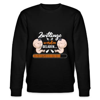 Zwillingsmama wird geladen 2024 Zwillinge - Stanley/Stella Unisex Bio-Sweatshirt CHANGER  - Schwarz - Vorne - Nik (191cm) & Marisol (170cm)