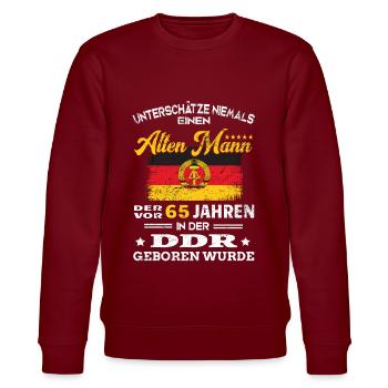 Birthday 65 years Ossi GDR Born Old man - Stanley/Stella CHANGER Unisex Organic Sweatshirt - burgundy - Front - Nik (191cm) & Marisol (170cm)